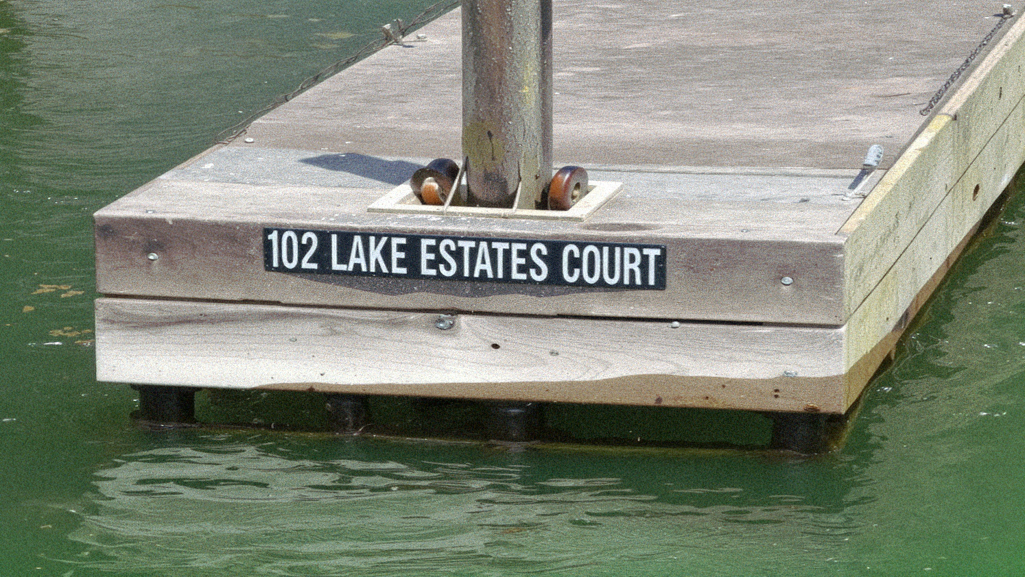 dock-sign-callout-home-page